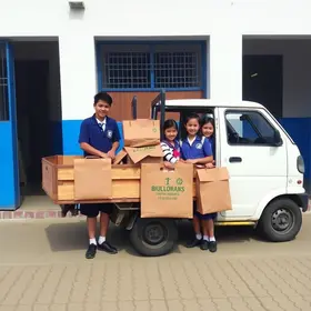 novo fardamento escolar
