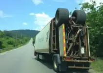 caminhão com falha nos freios
